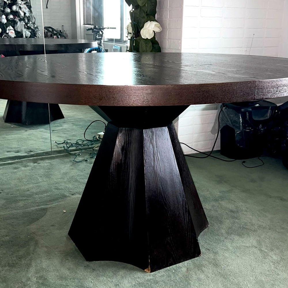 Round Table Brown 54 inches round